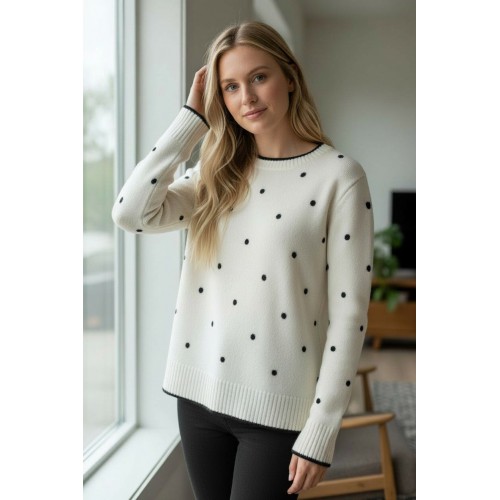 Μπλούζα πλεχτή  με  κέντημα μαύρο πουά