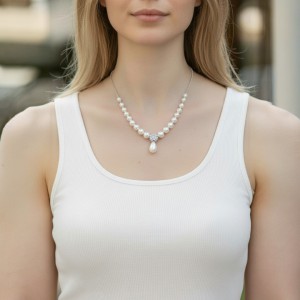 Κολιέ  με  πέρλες σε αλυσίδα